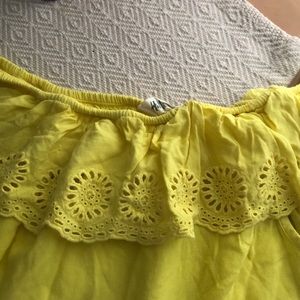 Off the shoulder yellow top H&M